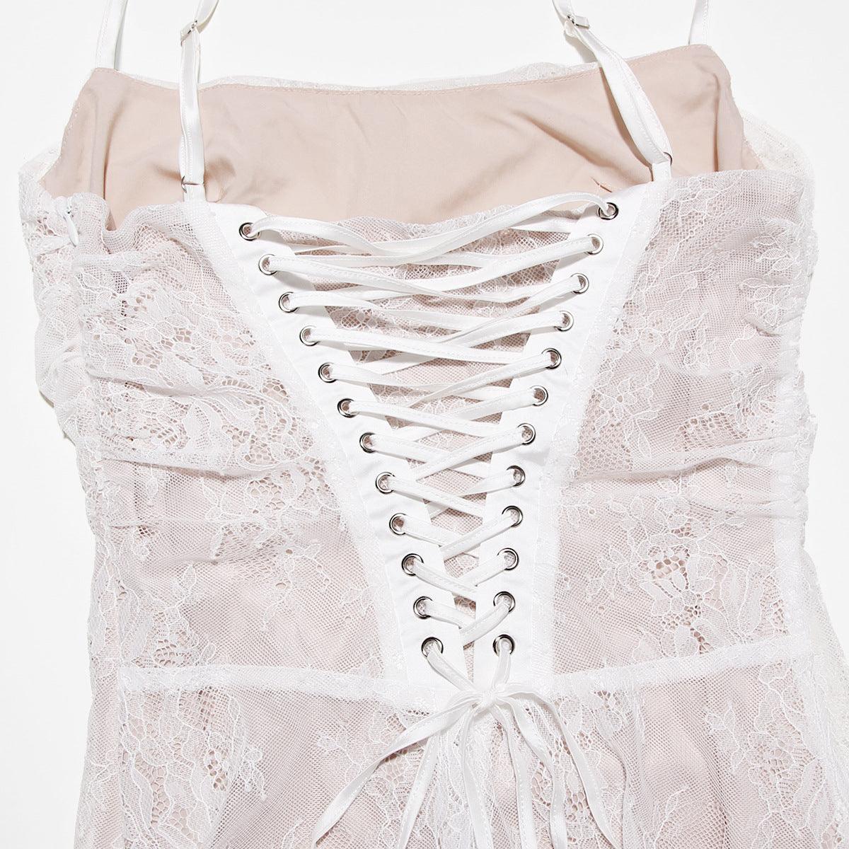 Ema | Crna Čipkasta Haljina Elegancije