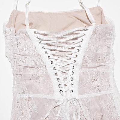 Ema | Crna Čipkasta Haljina Elegancije