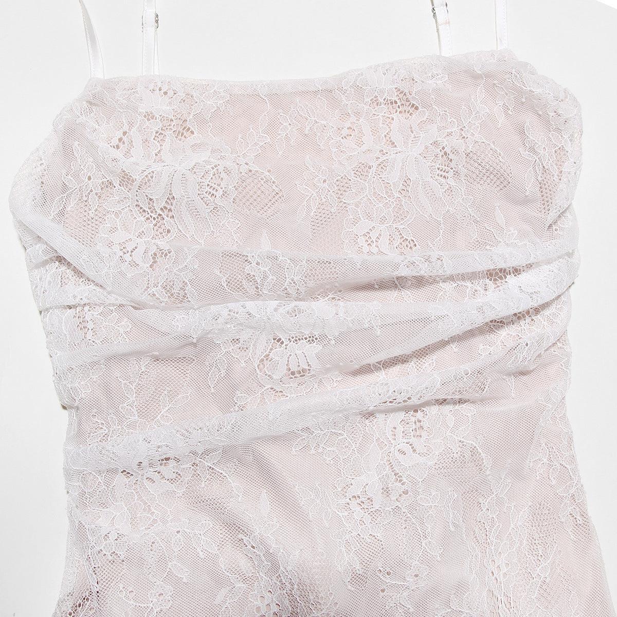 Ema | Crna Čipkasta Haljina Elegancije