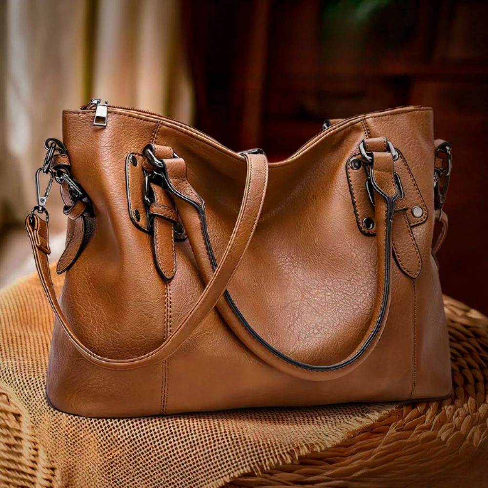 Cassie | Kožna torba s detaljem kopče